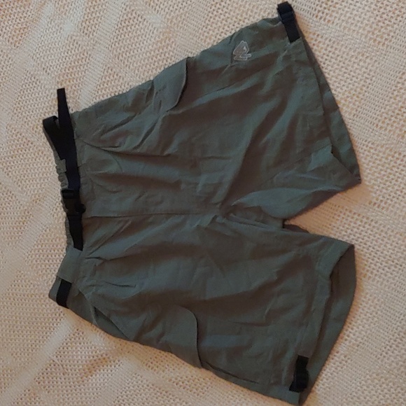 Misty Mountain Boys size small green nylon shorts with belt - Picture 1 of 4